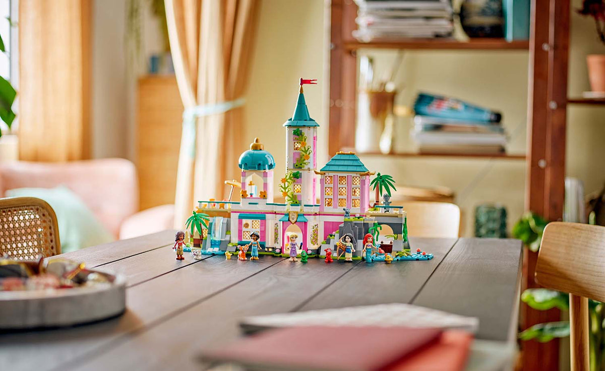 43267 | LEGO® Disney™ Princess Castle & Royal Pets