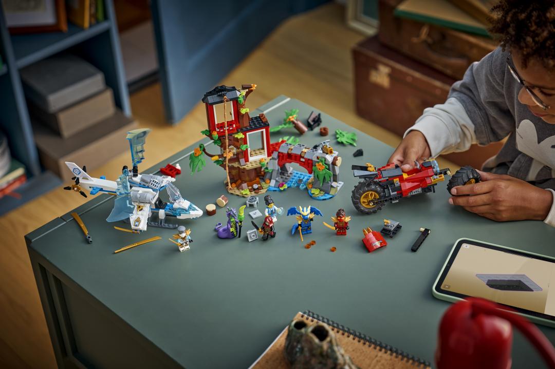 71857 | LEGO® NINJAGO® Ninja Vehicle Tree House Battle