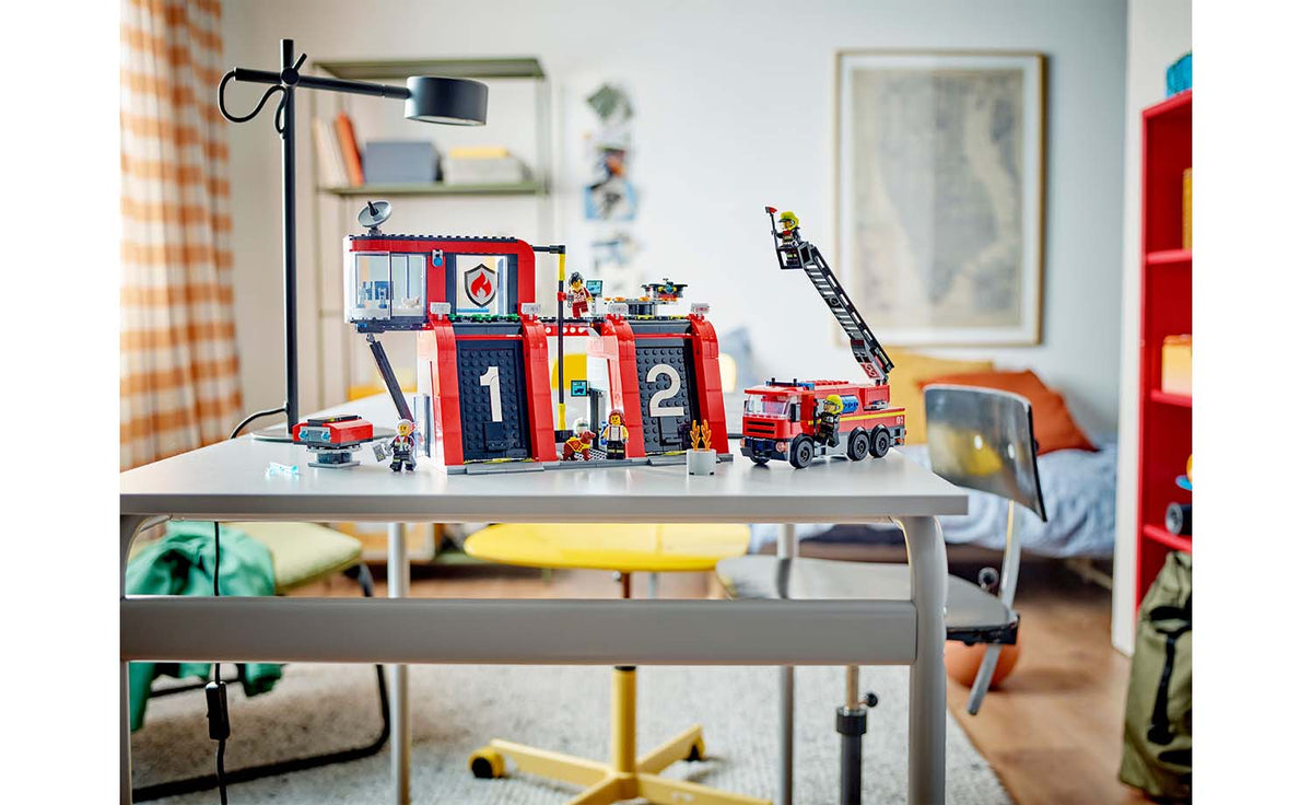 60414 | LEGO® City Fire Station With Fire Truck