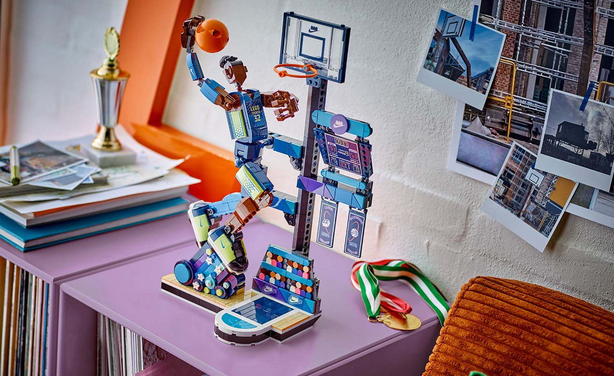 43010 | LEGO® Iconic Nike Slam Dunk