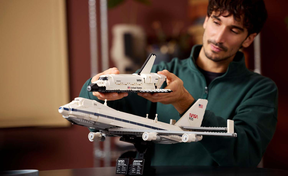 10360 | LEGO® ICONS™ Shuttle Carrier Aircraft