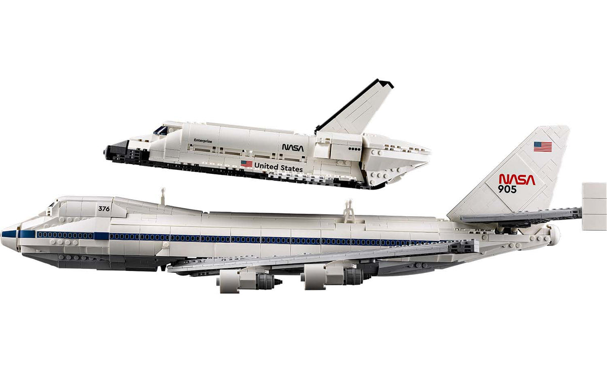 10360 | LEGO® ICONS™ Shuttle Carrier Aircraft