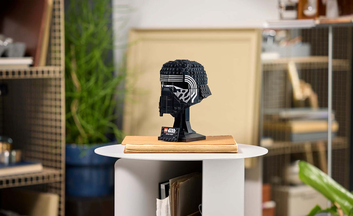 75415 | LEGO® Star Wars™ Kylo Ren™ Helmet