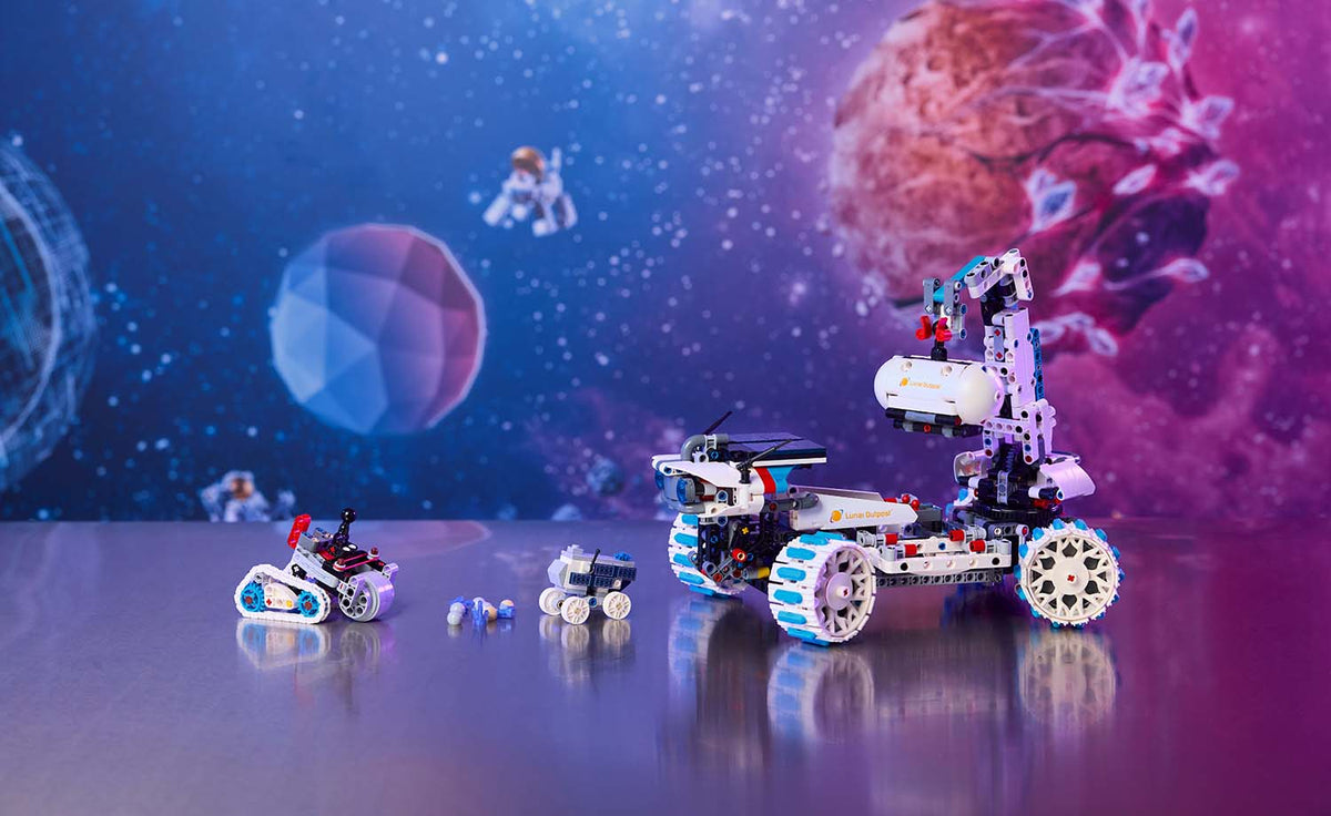 42211 | LEGO® Technic Lunar Outpost™ Moon Rover Space Vehicle