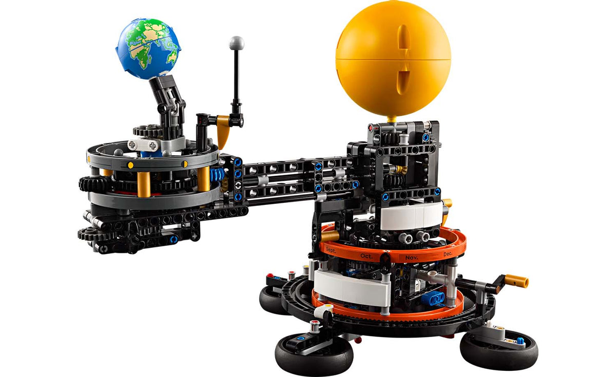 42179 | LEGO® Technic Planet Earth and Moon in Orbit