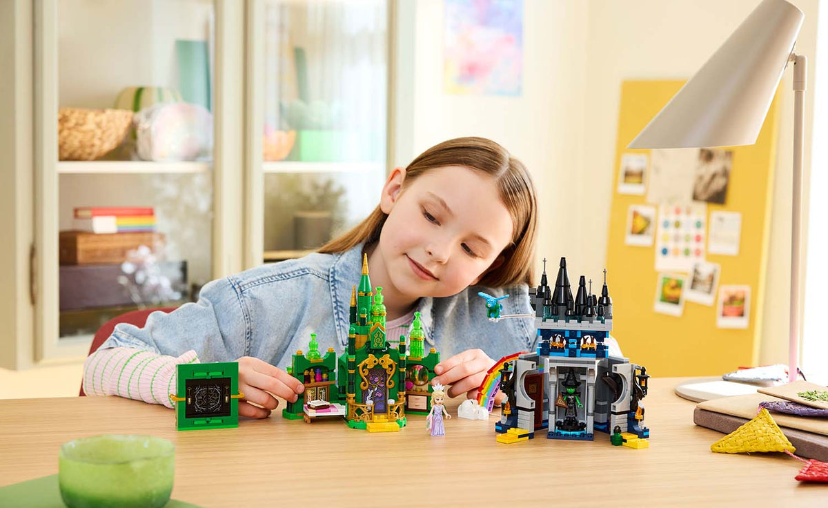 75689 | LEGO® Wicked Emerald City & Kiamo Ko Castle